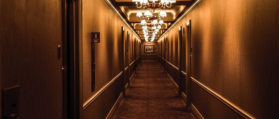 wykładzina w hotelu